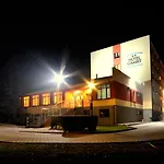 Gambit I Restauracja Cieszyn 호텔 2*